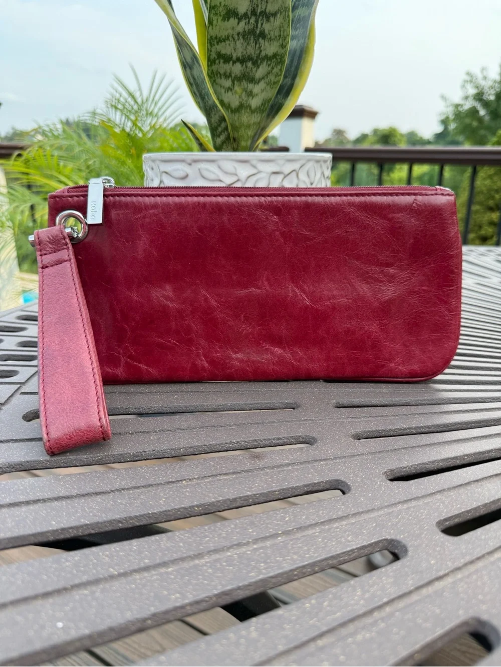 HOBO this crimson